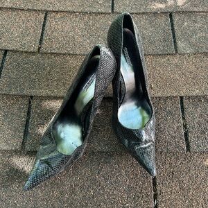 Vintage GRACELAND Faux-Snakeskin Stilettos